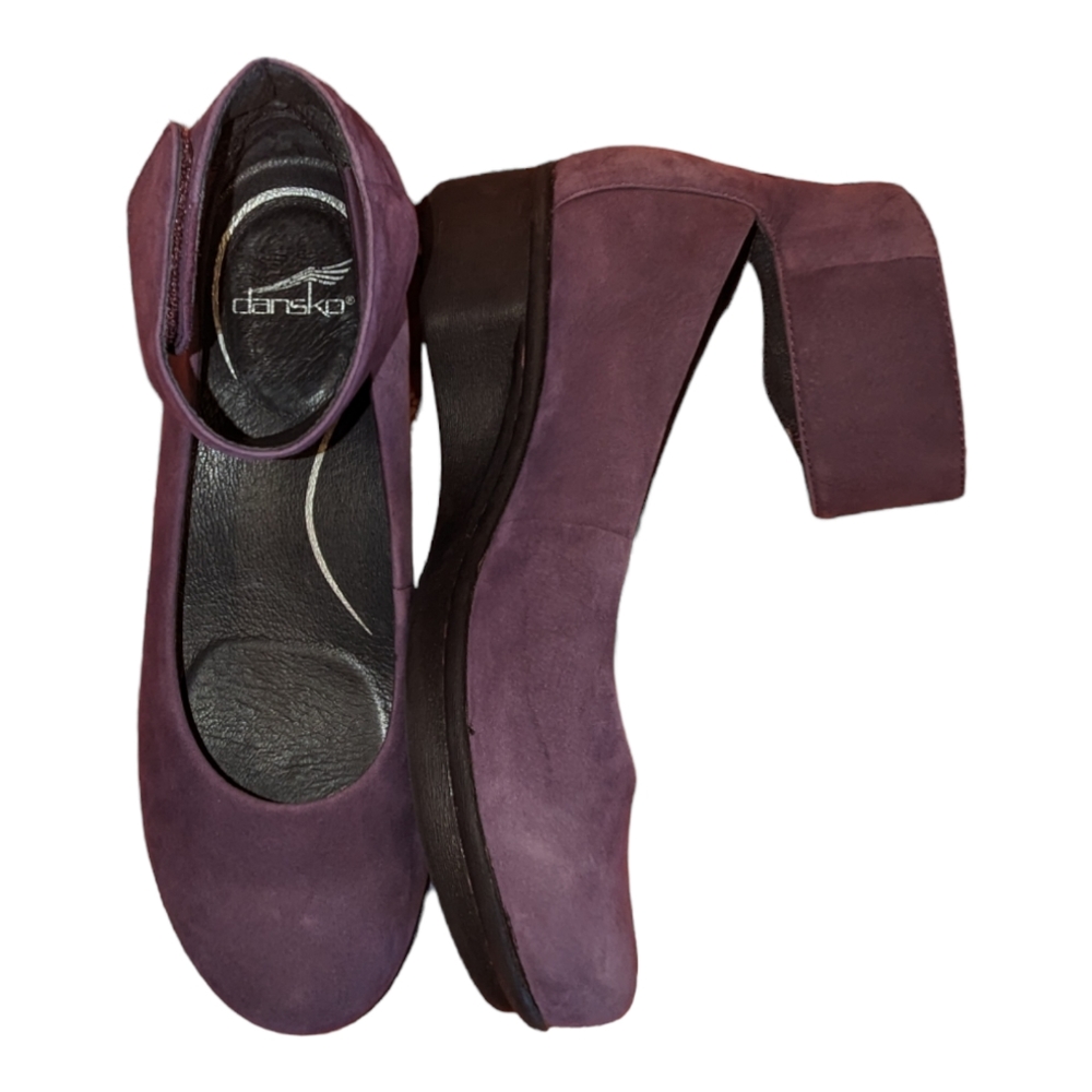 Dansko Lulu Plum Suede Nubuck Ankle Strap Wedge. EU size 38
